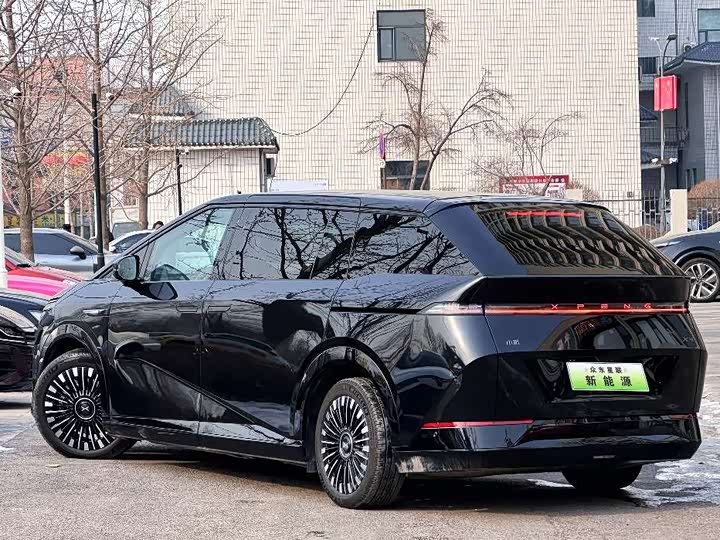 Фото 6 - XPeng X9