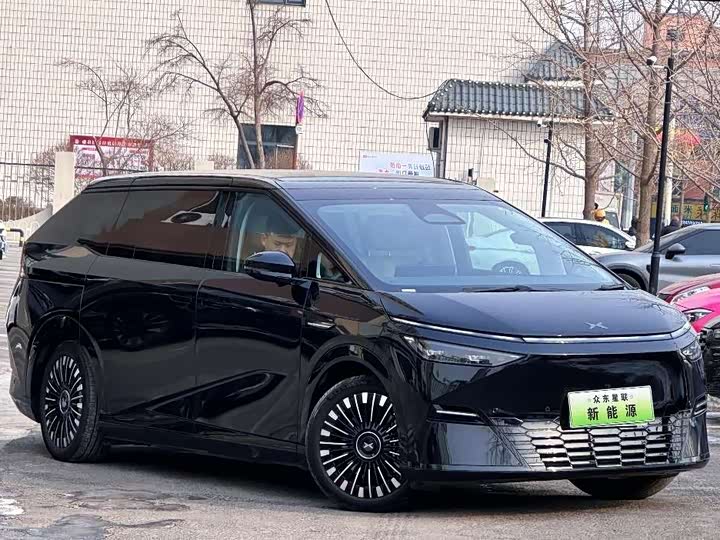 Фото 8 - XPeng X9