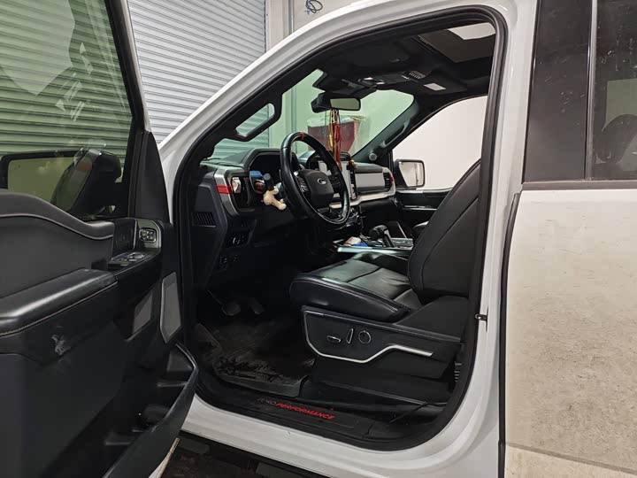 Фото 5 - Ford F-150 Raptor