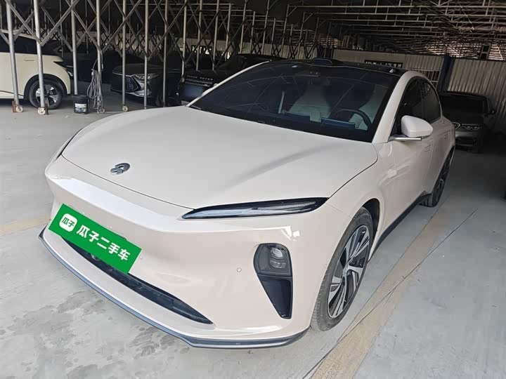 Фото 1 - Nio ET5