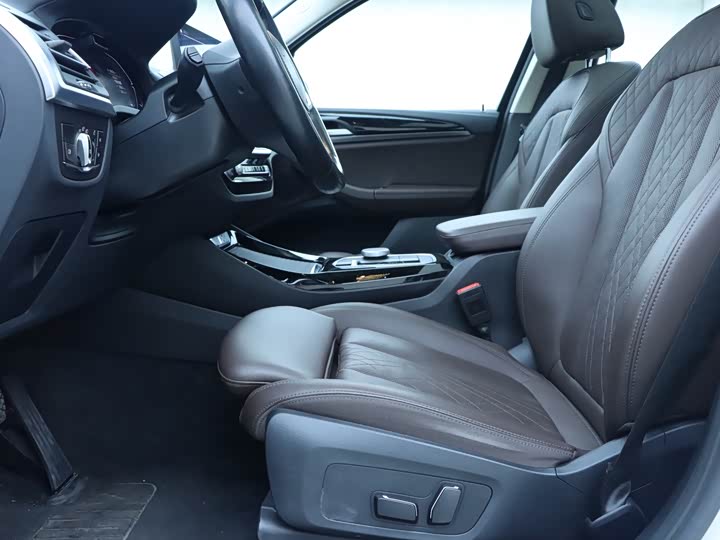 Фото 6 - BMW iX3