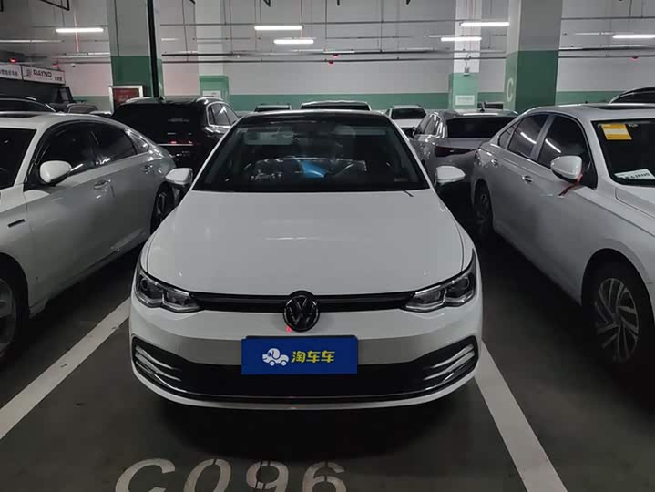 Фото 2 - Volkswagen Golf