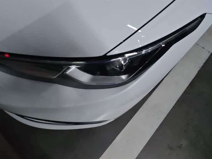 Фото 5 - Volkswagen Golf