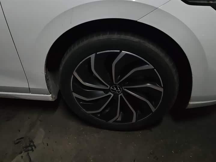 Фото 6 - Volkswagen Golf