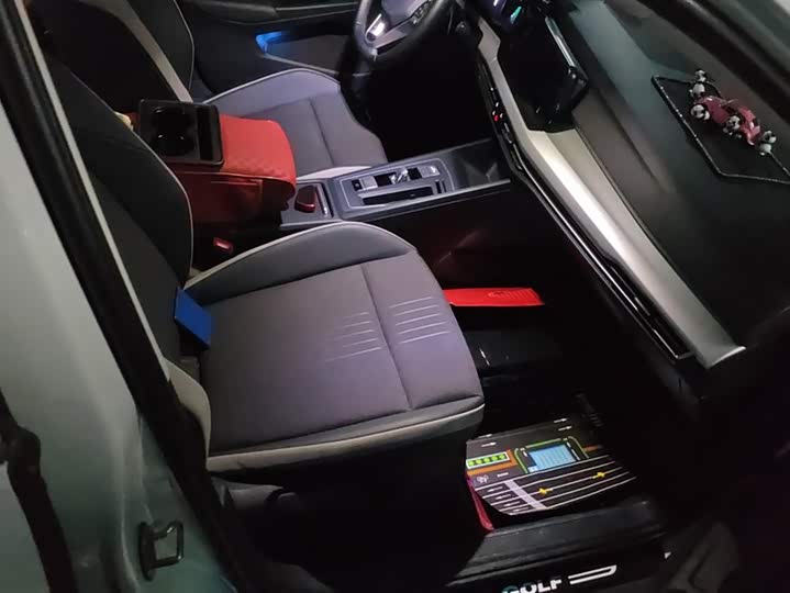 Фото 8 - Volkswagen Golf