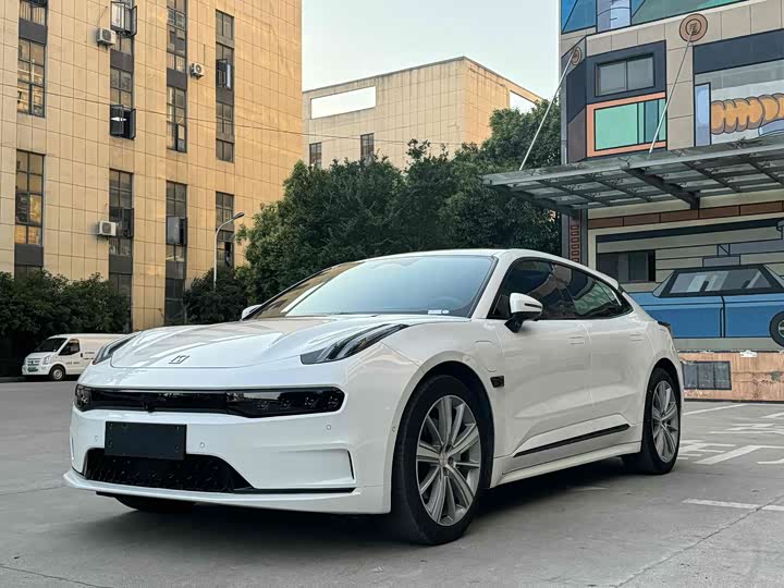 Фото 1 - Zeekr 001