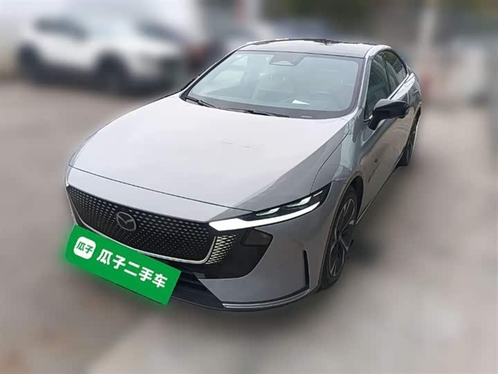 Фото 3 - Mazda EZ-6