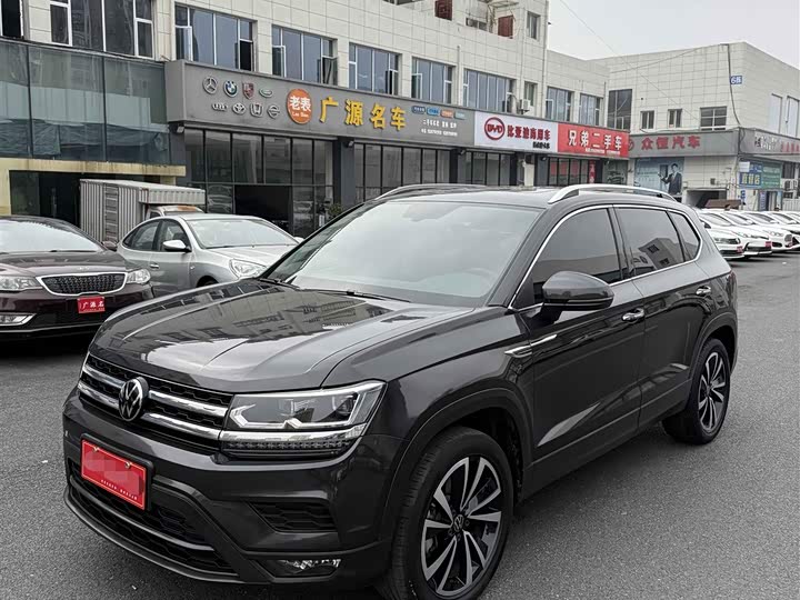 Фото 1 - Volkswagen Tharu