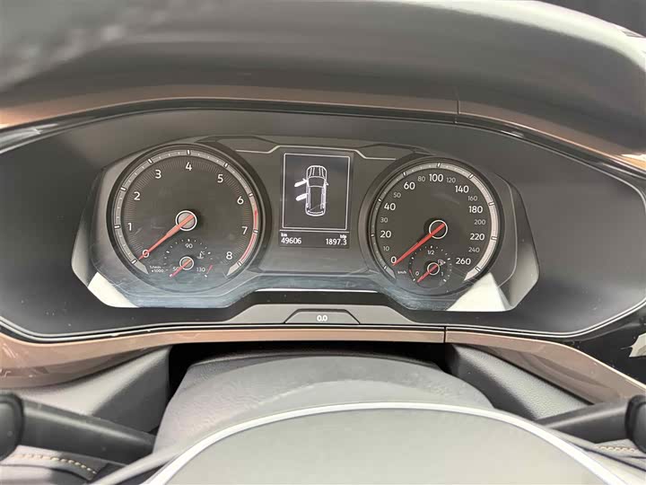 Фото 7 - Volkswagen Tharu