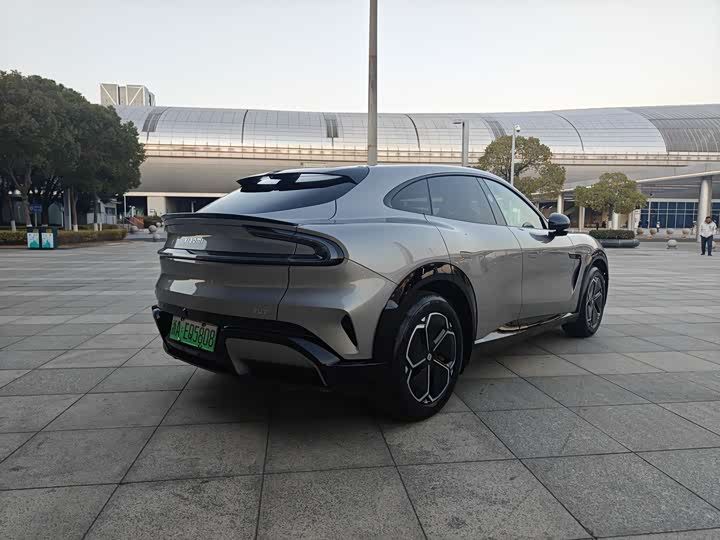 Фото 5 - Xiaomi YU7