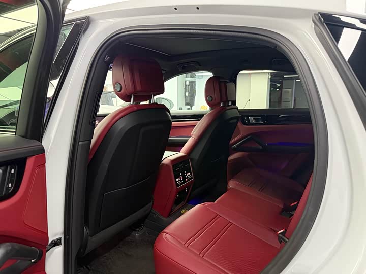 Фото 7 - Porsche Cayenne