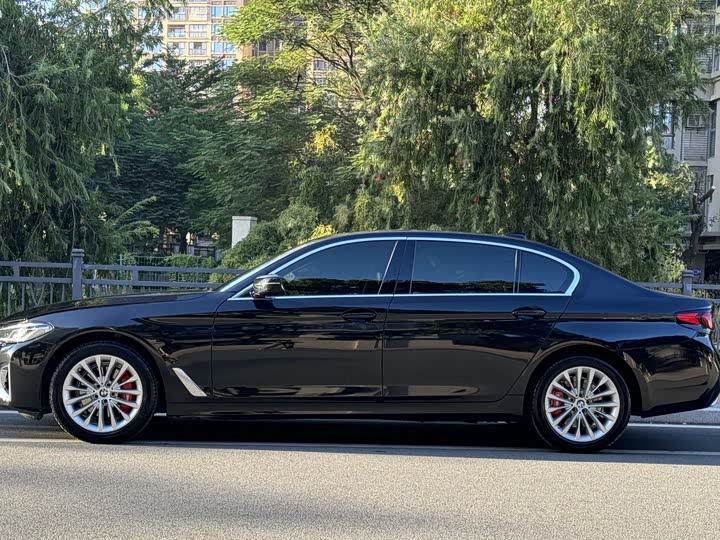 Фото 2 - BMW 5 Series