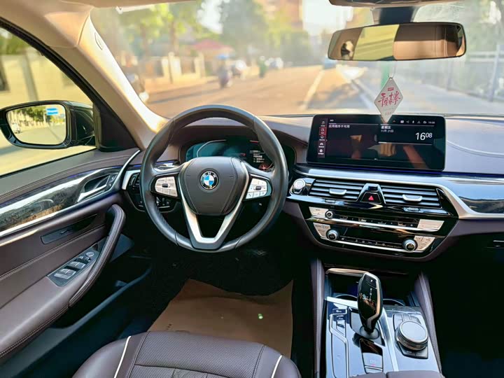 Фото 6 - BMW 5 Series