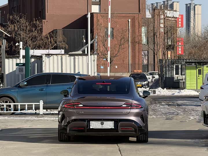 Фото 6 - Xiaomi SU7