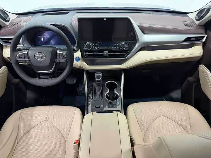 Фото 5 - Toyota Highlander