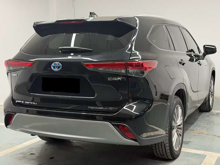 Фото 9 - Toyota Highlander