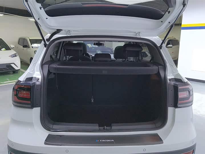 Фото 4 - Volkswagen Tacqua