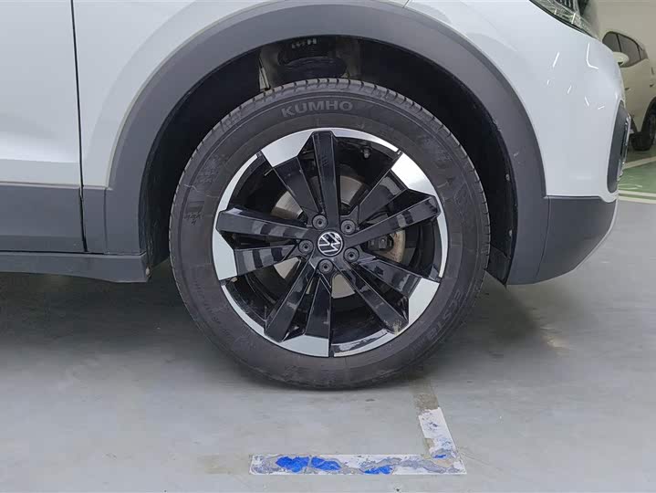 Фото 6 - Volkswagen Tacqua