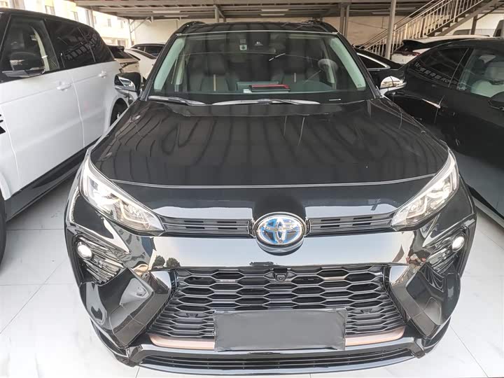 Фото 3 - Toyota Wildlander