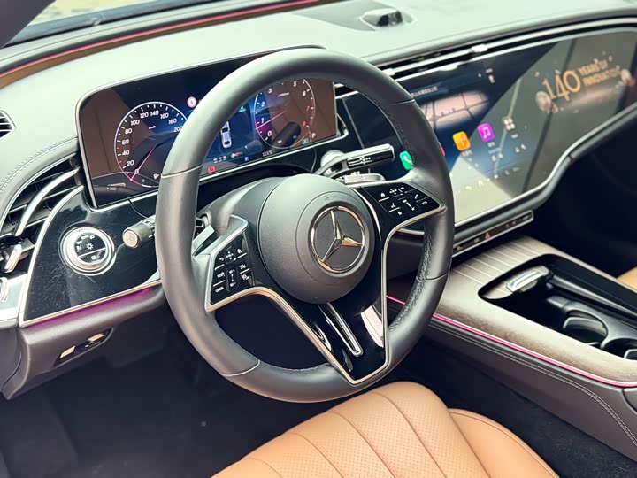 Фото 9 - Mercedes-Benz E-Class