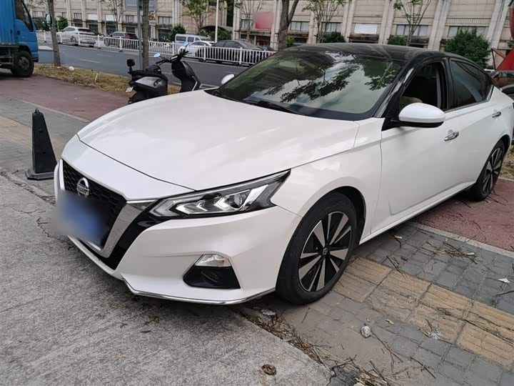 Фото 2 - Nissan Teana