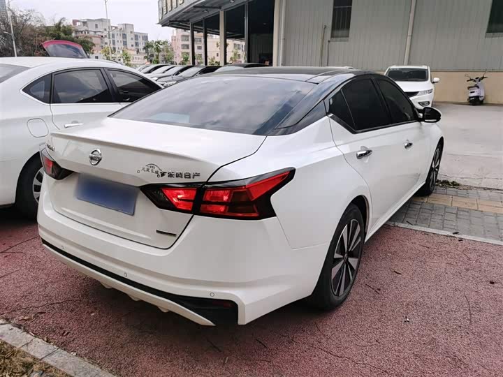 Фото 7 - Nissan Teana