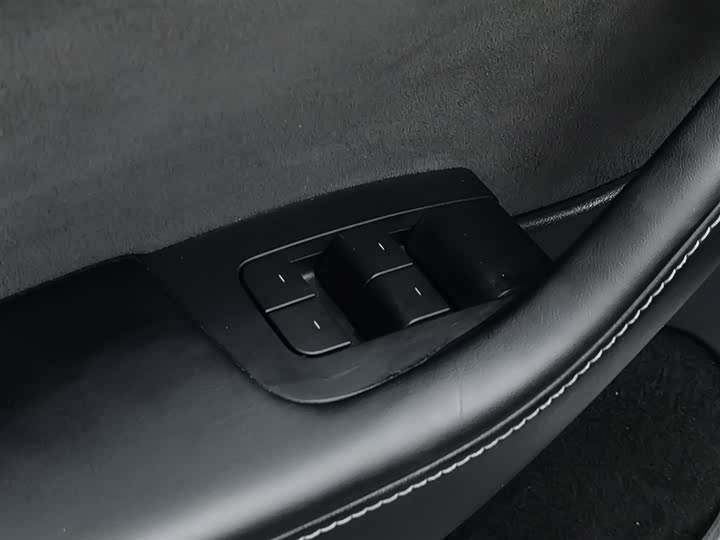 Фото 9 - Tesla Model Y