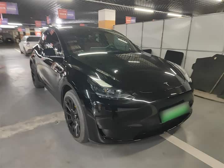 Фото 4 - Tesla Model Y