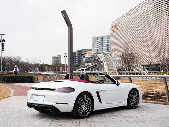 Фото 6 - Porsche 718