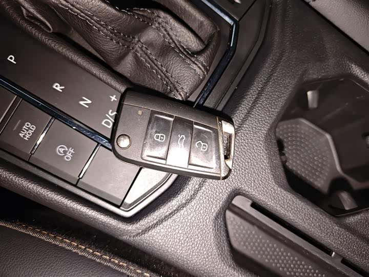 Фото 9 - Volkswagen Lavida