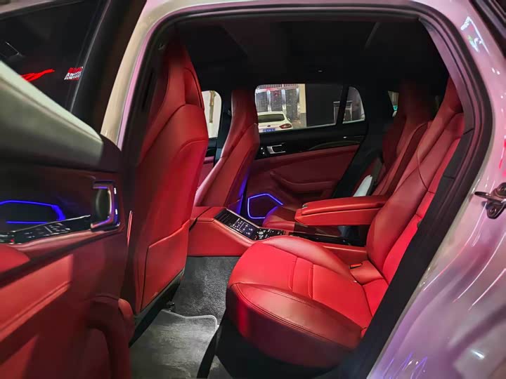 Фото 4 - Porsche Panamera