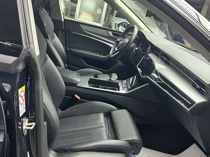 Фото 8 - Audi A7