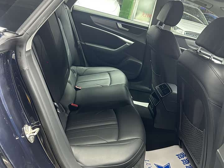 Фото 9 - Audi A7