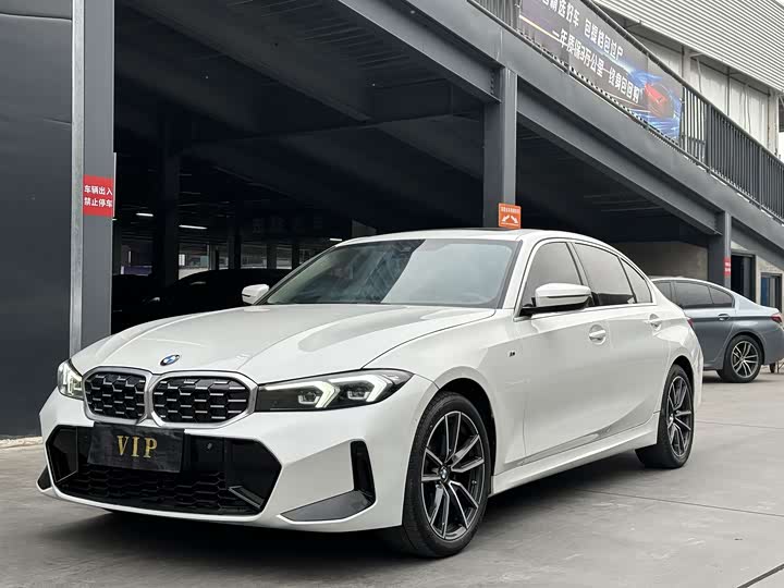 Фото 1 - BMW 3 Series