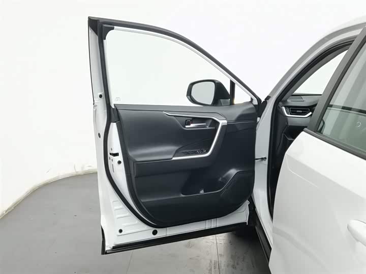 Фото 8 - Toyota Wildlander