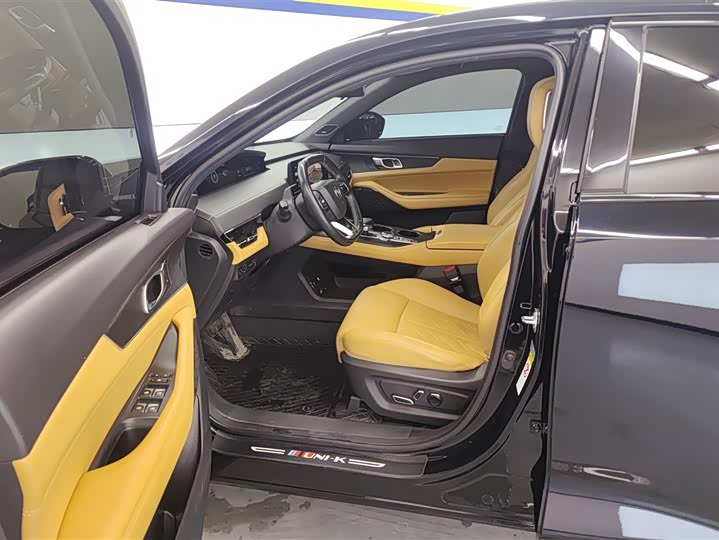 Фото 9 - Changan UNI-K