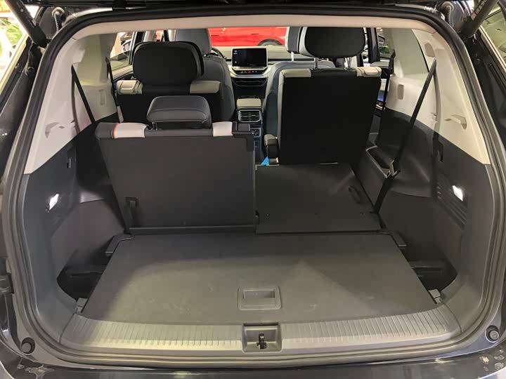 Фото 5 - Volkswagen ID.6 Crozz