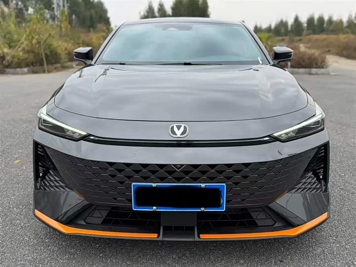 Фото 2 - Changan UNI-V