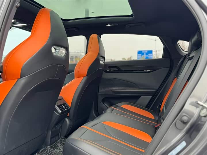 Фото 7 - Changan UNI-V