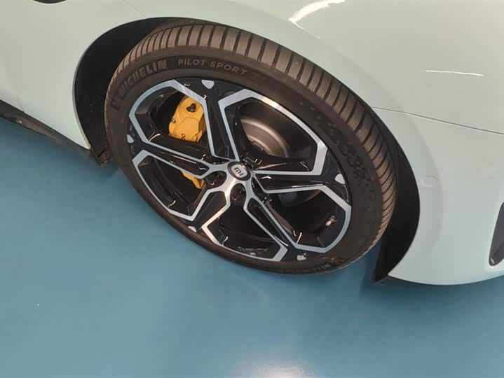 Фото 6 - Xiaomi SU7