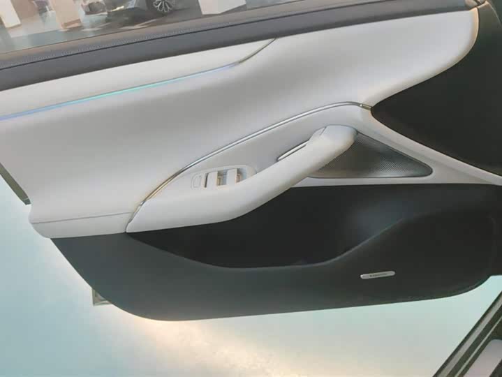 Фото 7 - Xiaomi SU7