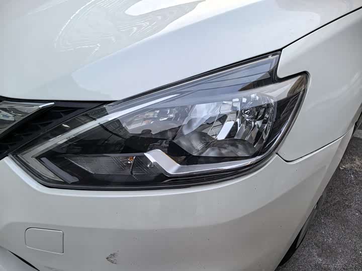 Фото 2 - Nissan Sylphy