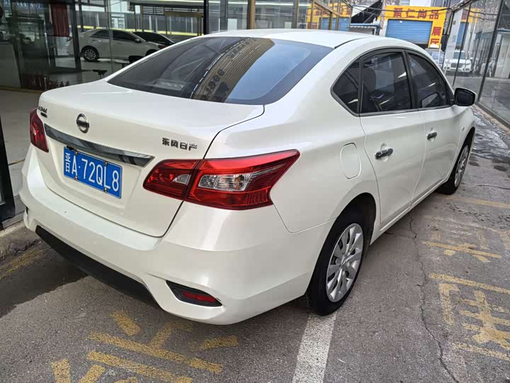 Фото 9 - Nissan Sylphy