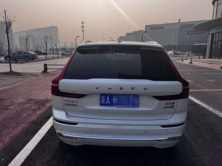 Фото 7 - Volvo XC60