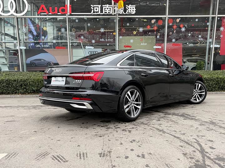 Фото 5 - Audi A6L