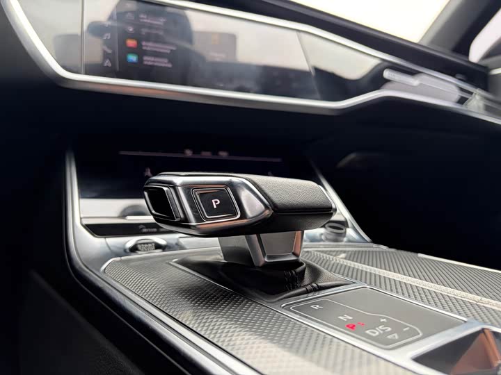 Фото 6 - Audi A6L