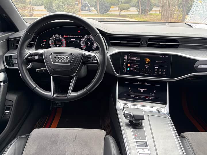 Фото 8 - Audi A6L