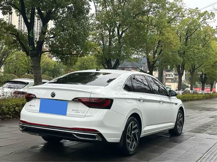 Фото 4 - Volkswagen Sagitar L