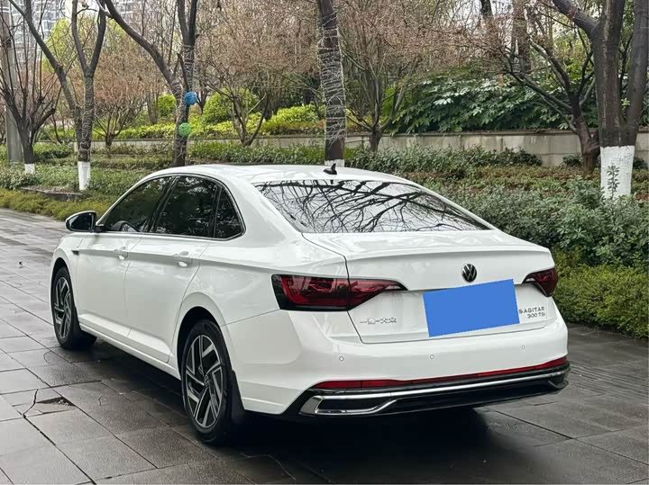 Фото 6 - Volkswagen Sagitar L