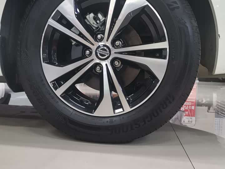 Фото 8 - Nissan Sylphy